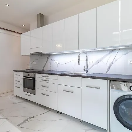 Trendy In Apartment *